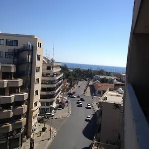 Apartman Francis, Lárnaka