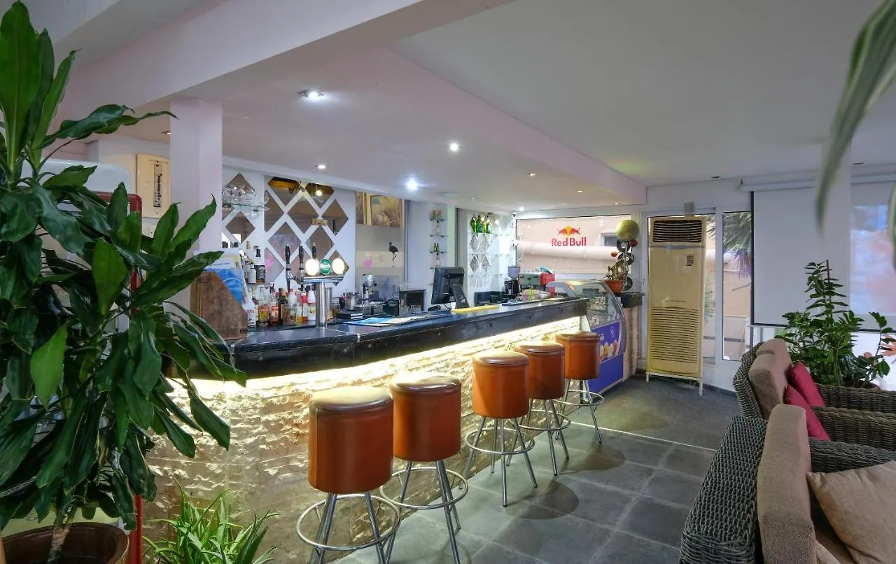 ***  Flamingo Beach Hotel Larnaca Cipru